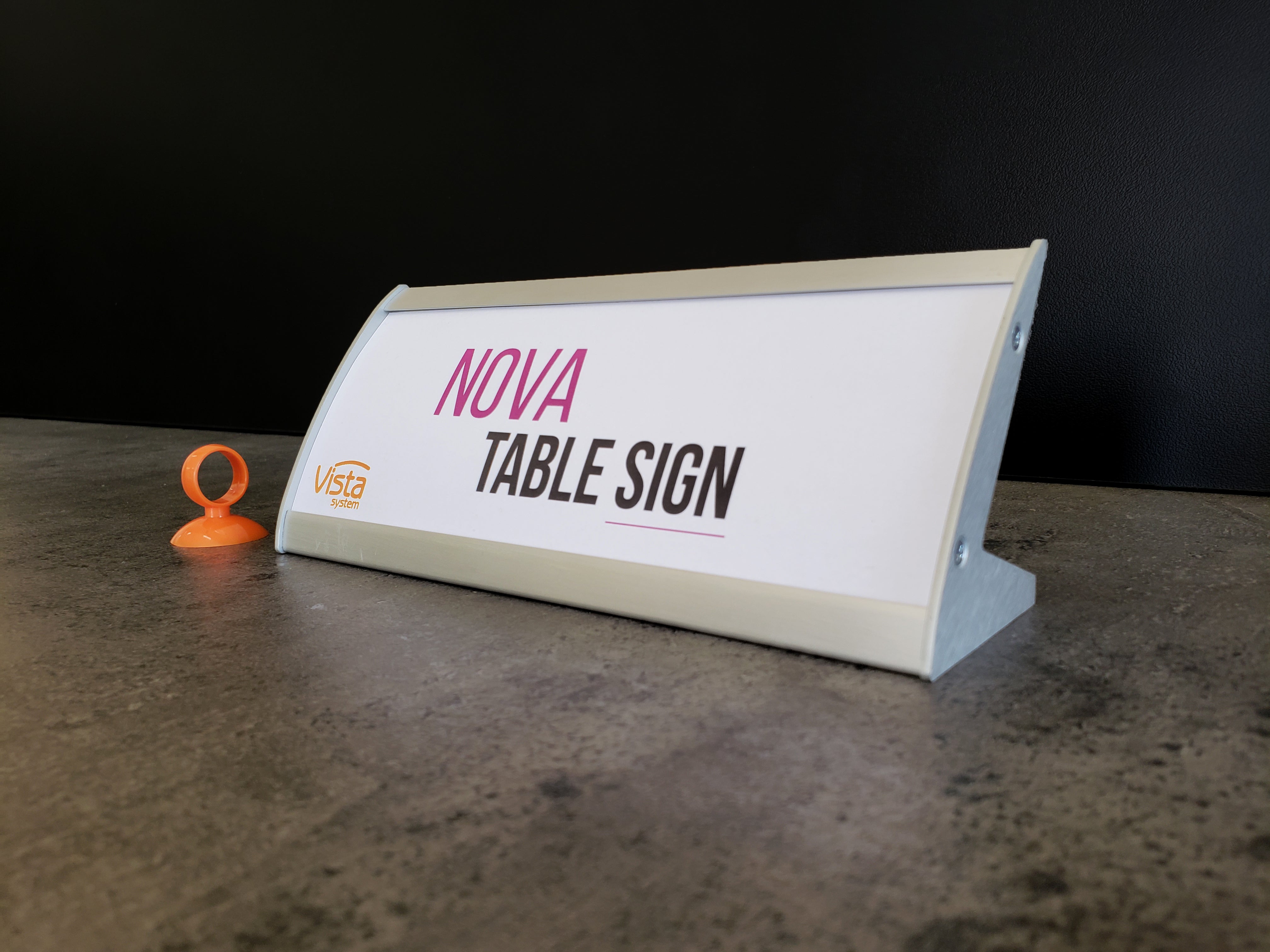 Table sign, Nova 'boomerang' style